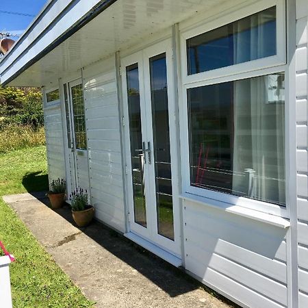 Coastal Cabin Chalet Roch Ngoại thất bức ảnh
