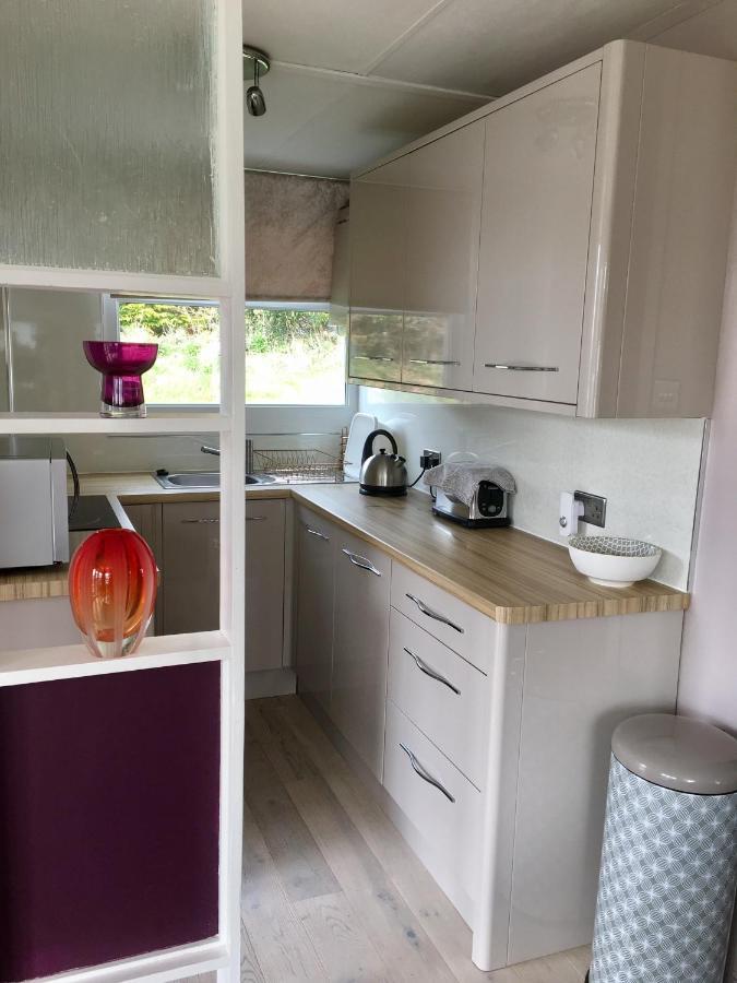 Coastal Cabin Chalet Roch Ngoại thất bức ảnh